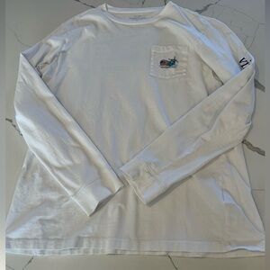 Vineyard Vines size youth XL size 18 skiing whale pocket tee